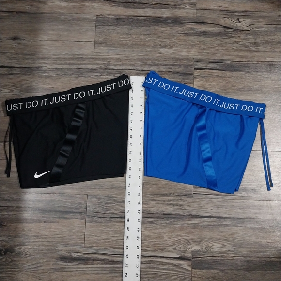 Nike Dry Attack Shorts Women Size M Blue Black Athletic Track Gym Workout Shorts - Picture 9 of 11